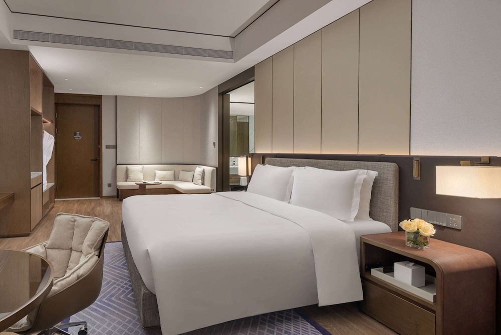 Business Room, 1 King Bed, Non Smoking