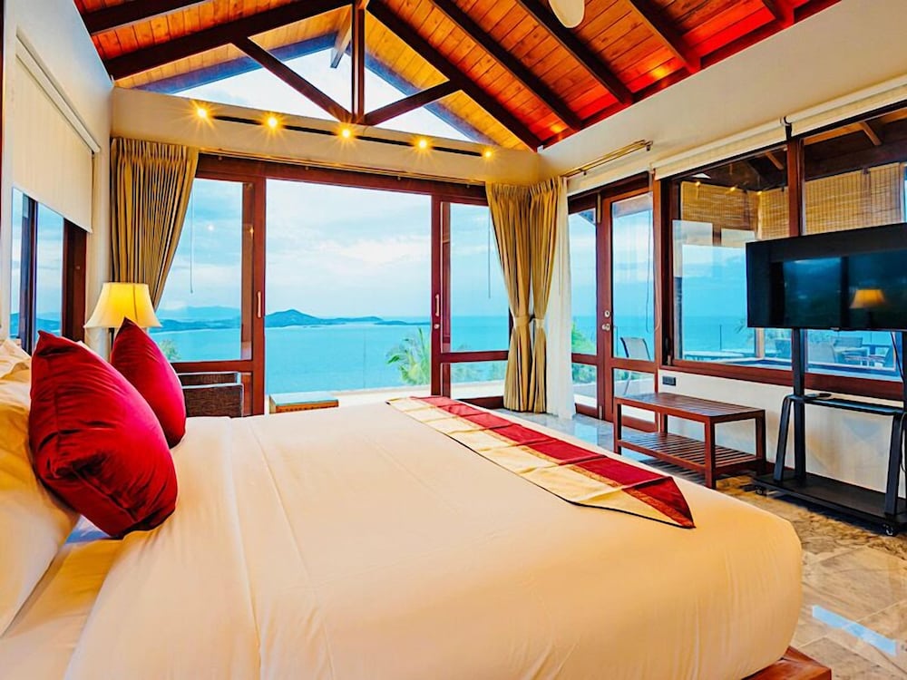 3 Bedroom Ocean View Grand Pool Villa photo 2