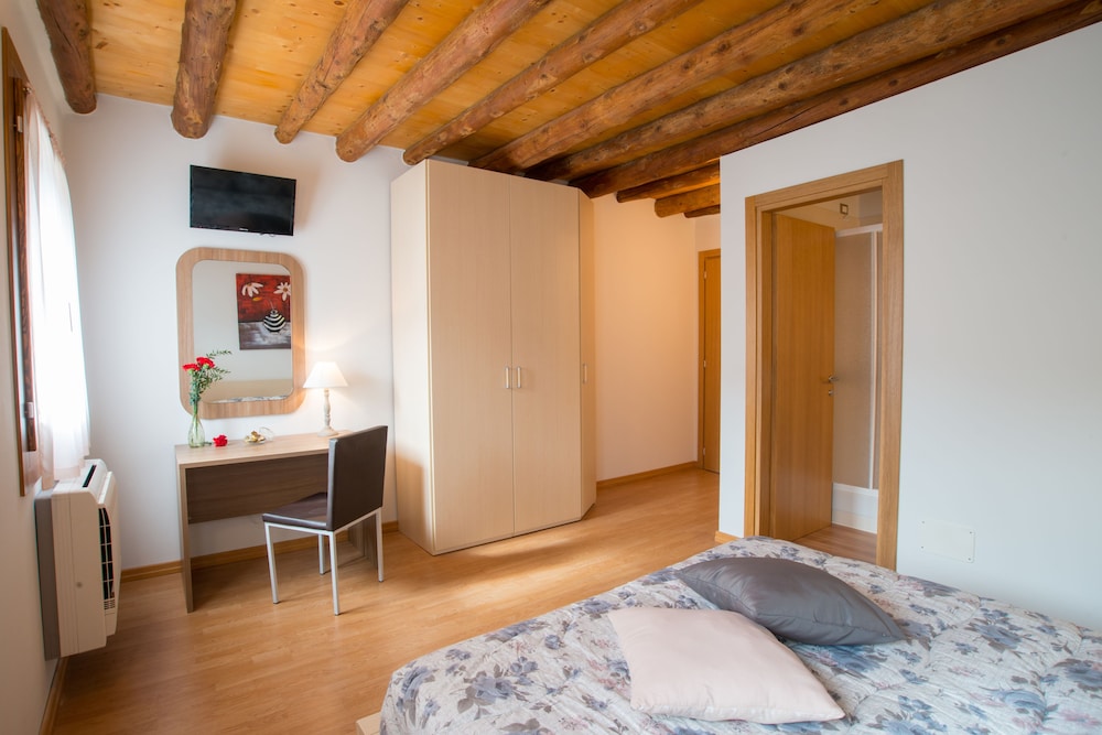 Superior Double Room, Hill View (3A) photo 1