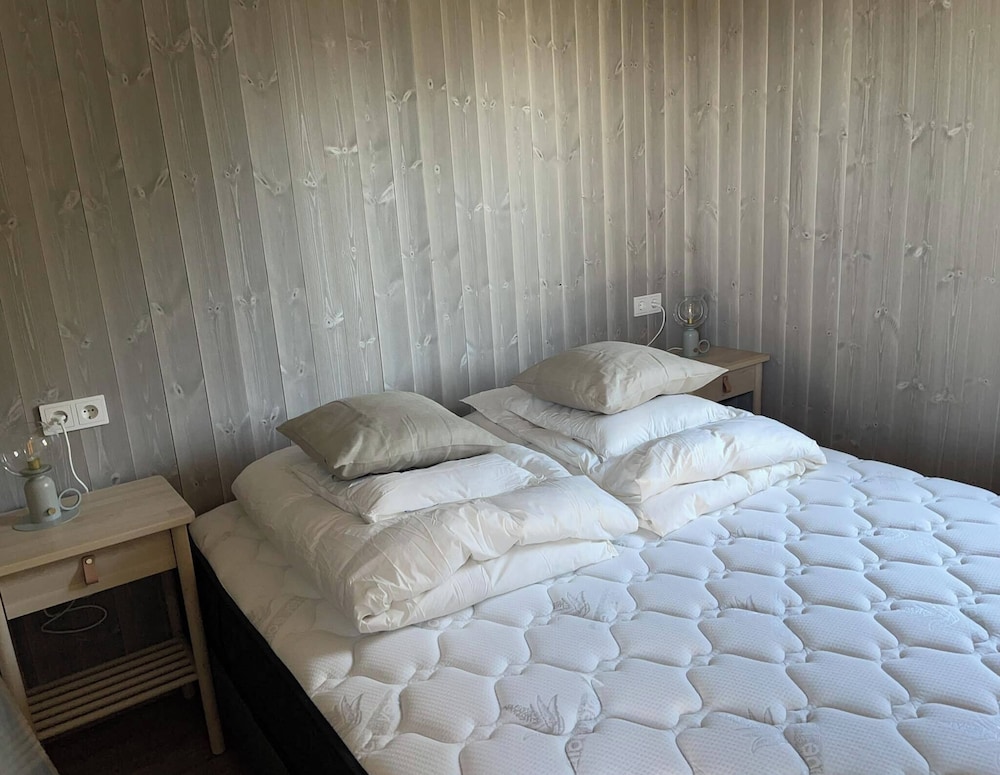 Luxury Cottage - 1 Double Room with Sleeping Loft, 1-4 Guests photo 1