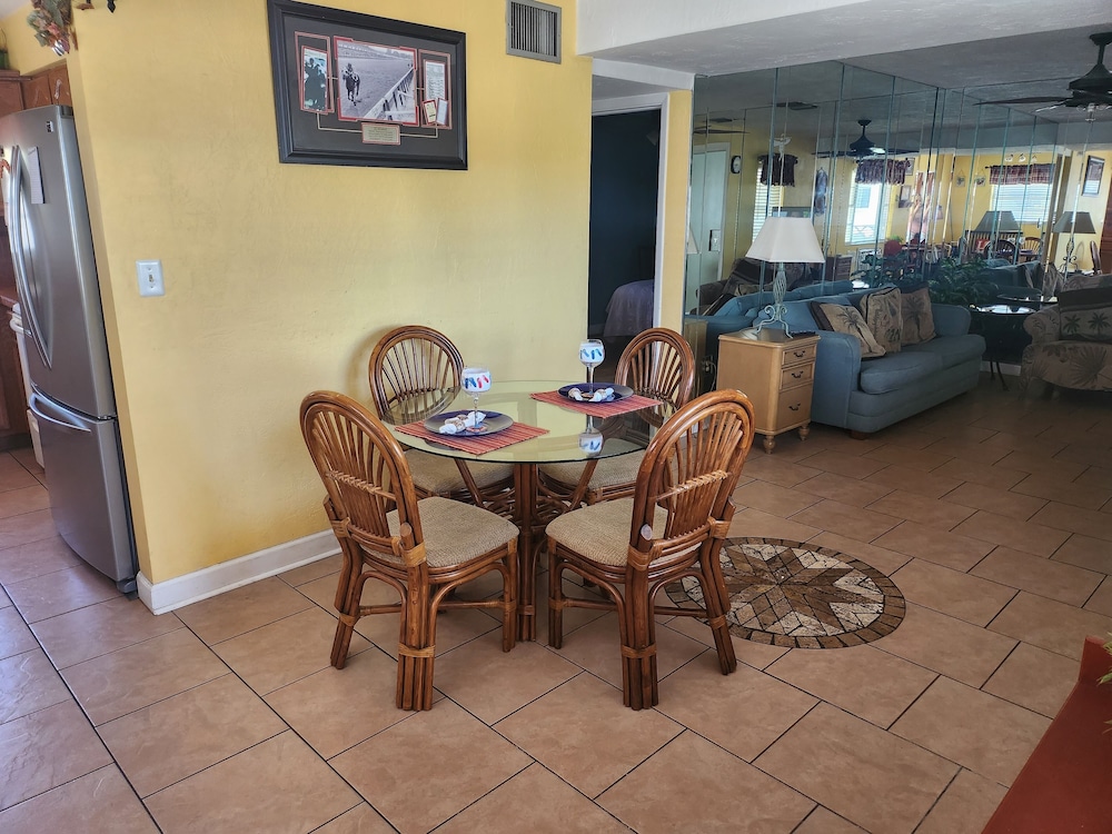 2 Bedroom Premium Family Suite photo 2