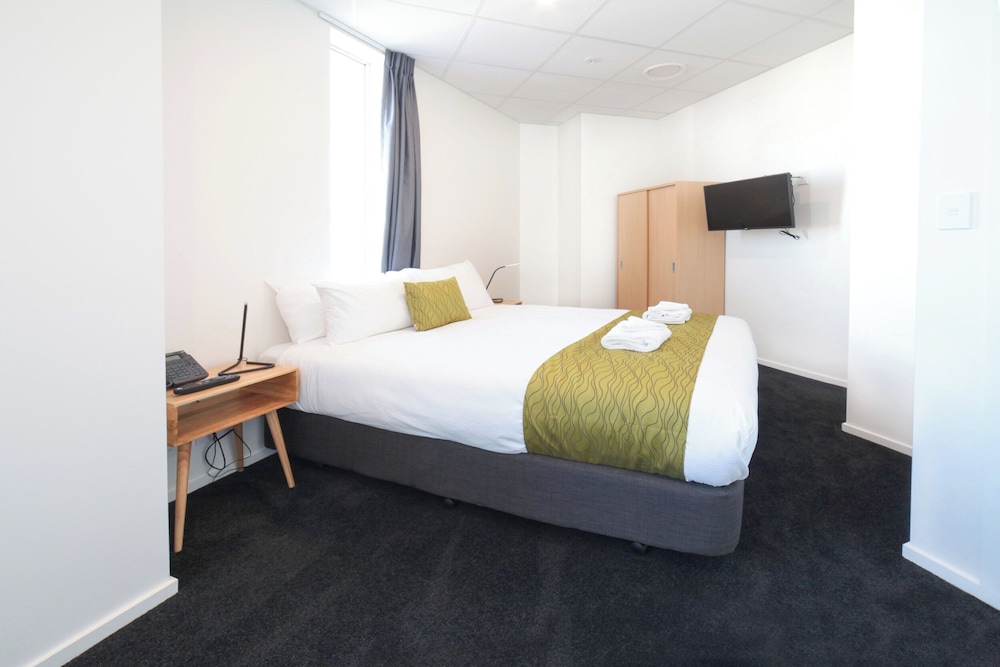 Classic Studio, 1 Queen Bed photo 1