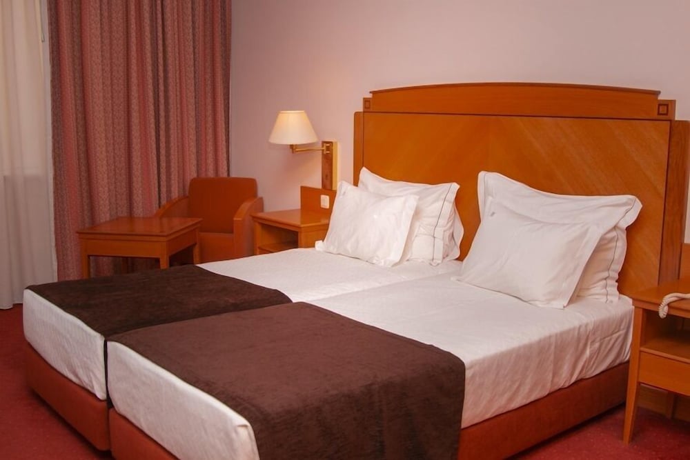 Standard Twin Room, City View - Photo 1