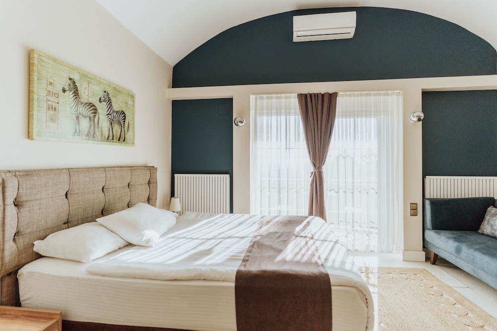 Deluxe Room, Multiple Beds, City View photo 1