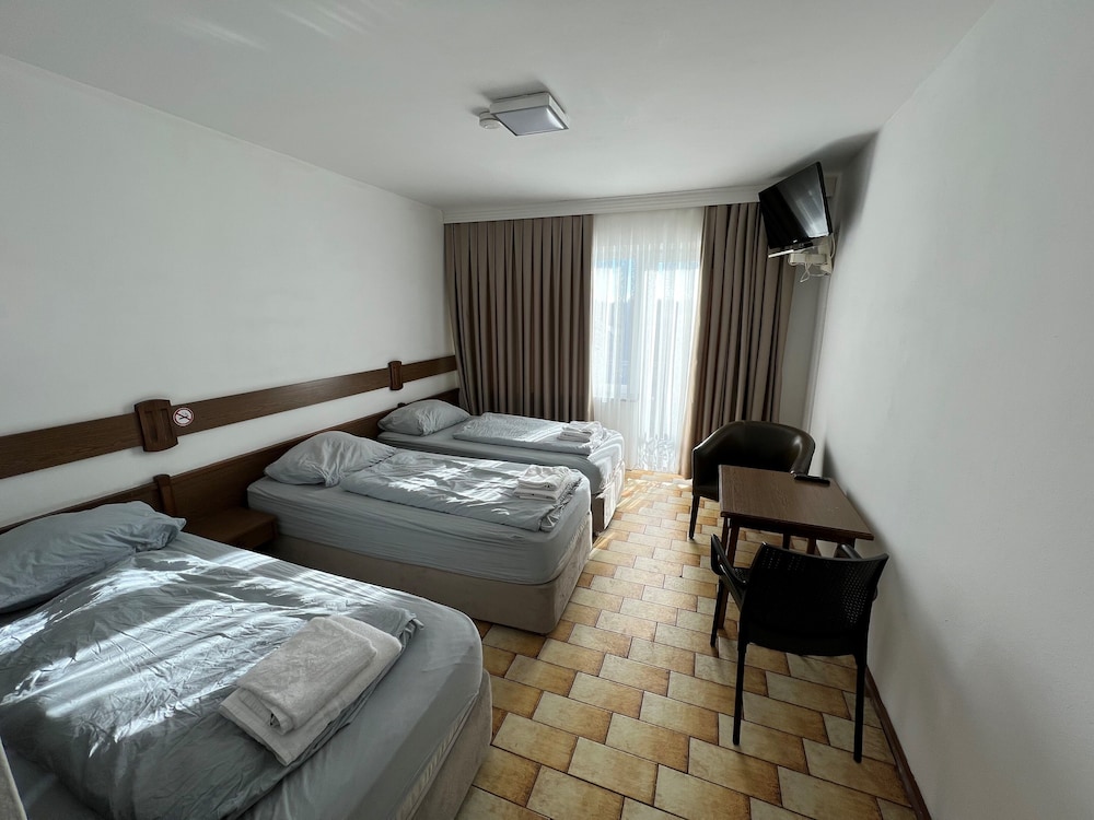 Basic Triple Room