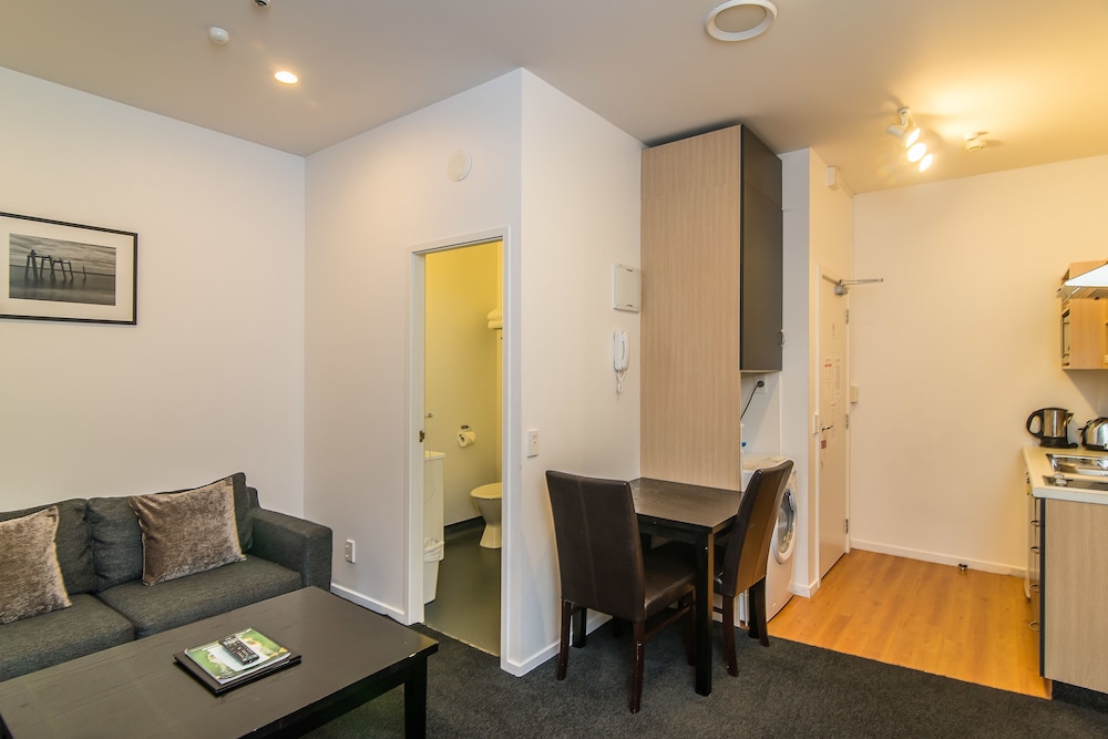1 Bedroom Twin Apartment - Photo 36