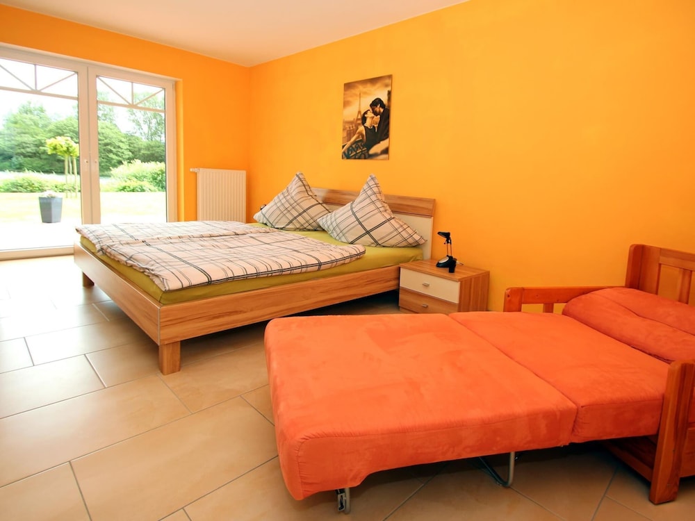 Comfort Apartment, 3 Bedrooms photo 3