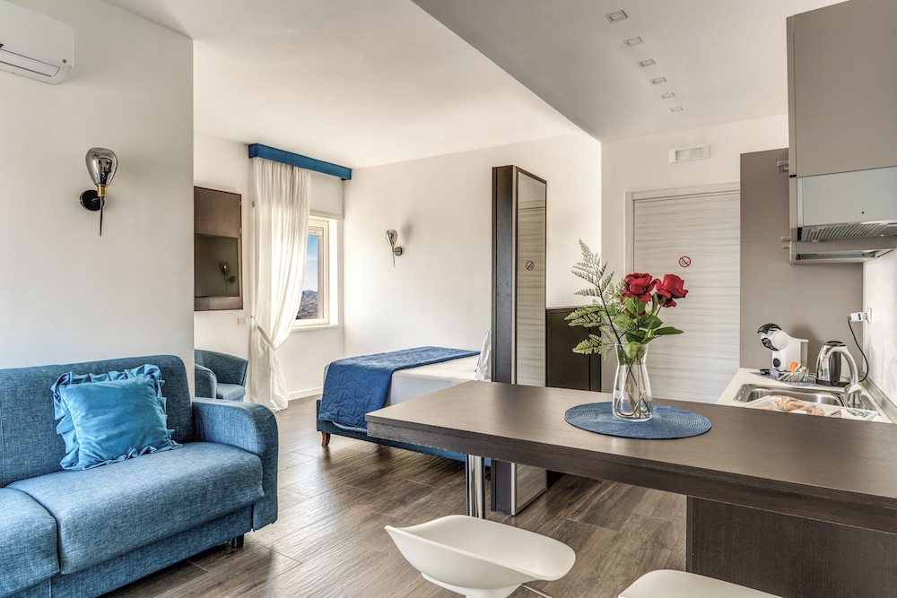 Comfort Apartment, Balcony, City View