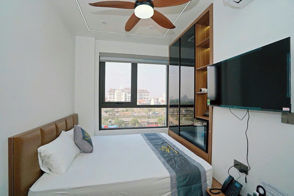 Superior Double Room, City View