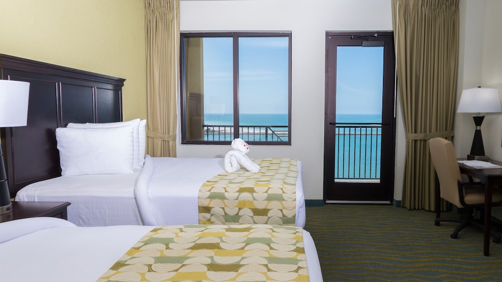 Room, 2 Queen Beds, Ocean View