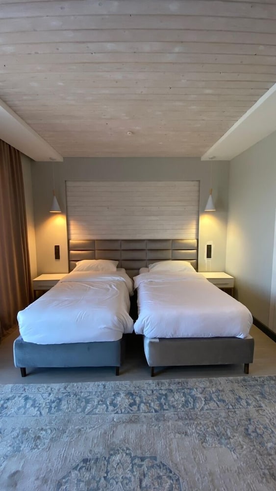 Standard Double or Twin Room photo 3