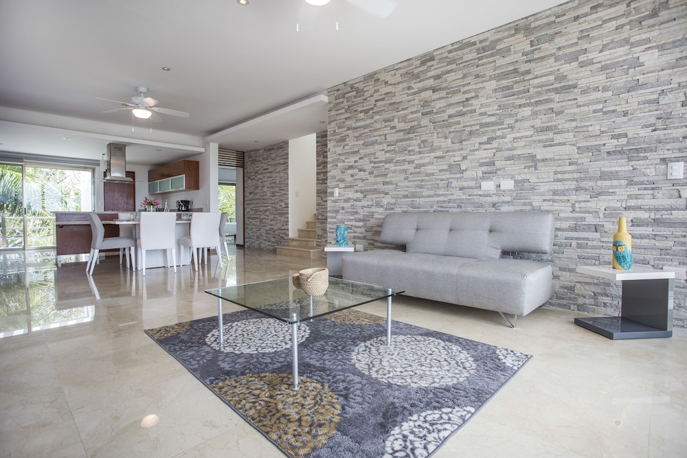 Penthouse, 2 Bedrooms, Terrace, Ocean View (Acacia)