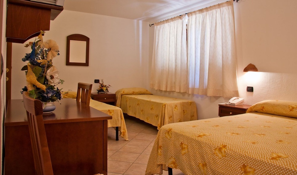 Quadruple Room photo 1