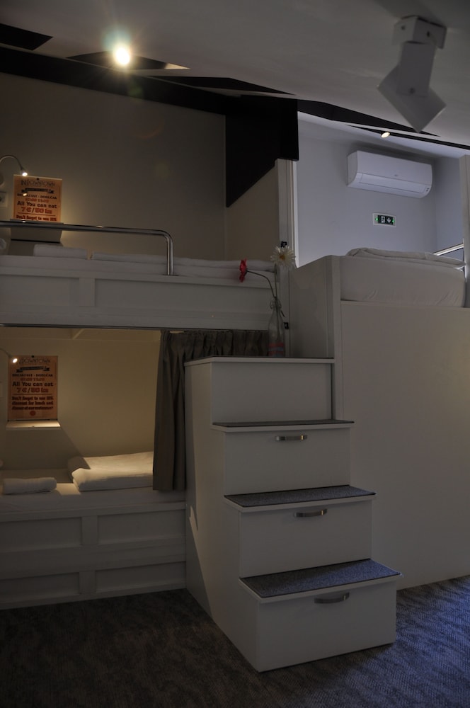 Comfort Room, Shared Bathroom photo 2