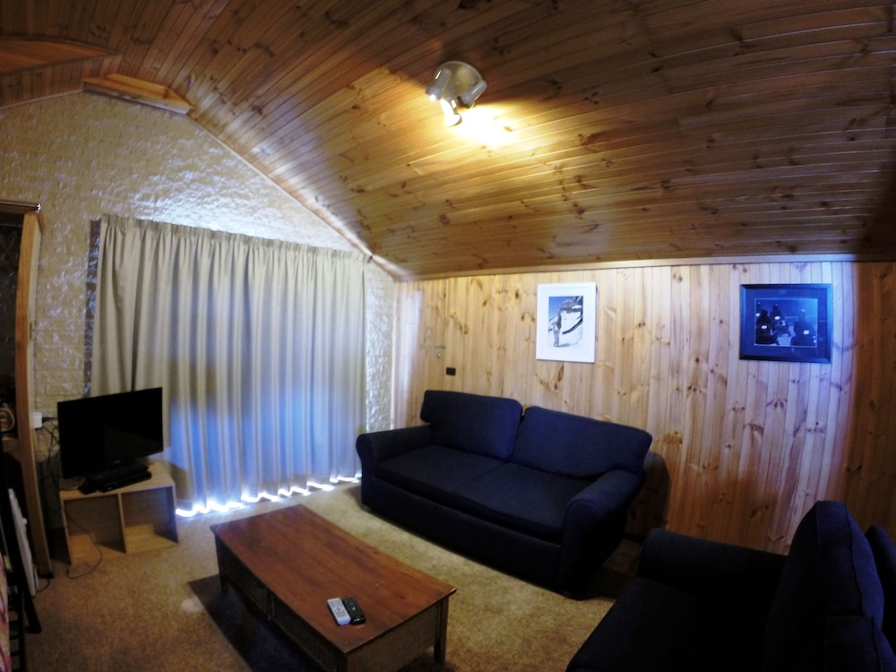 Howqua Apartment photo 1