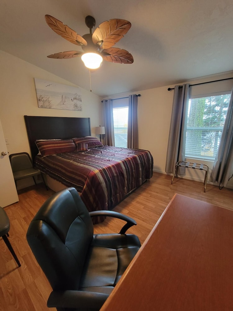 Family Cabin (No Pets)