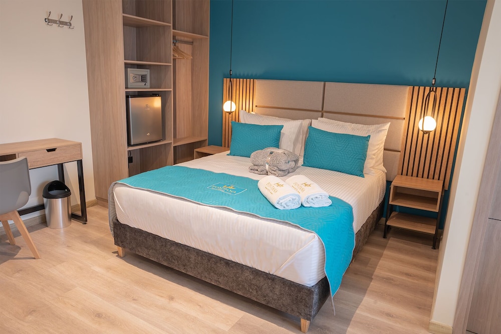 Deluxe Studio Suite