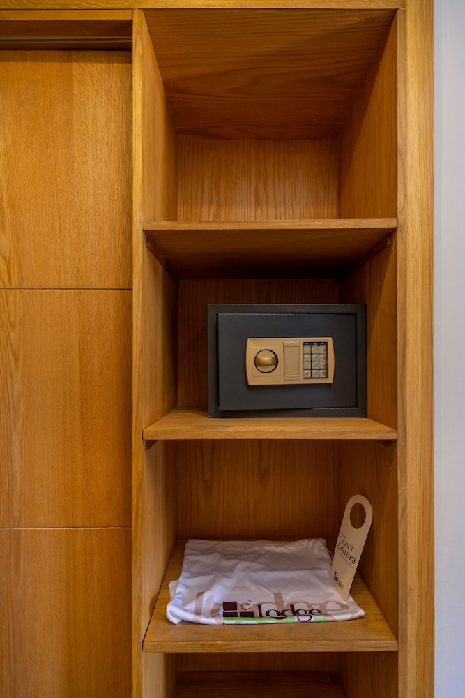 Superior Room, Multiple Beds, City View photo 3