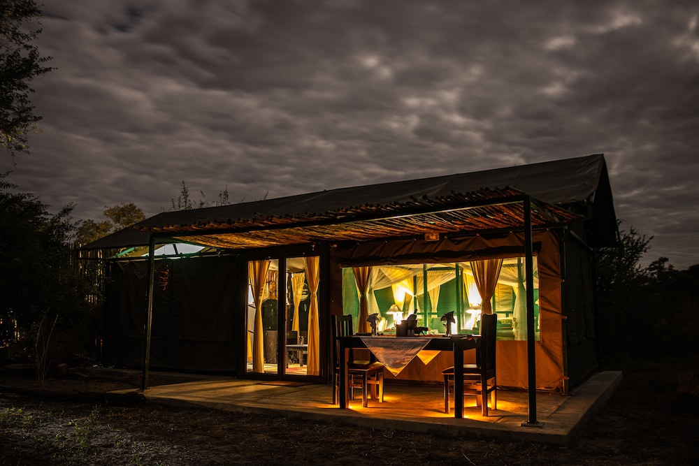 Luxury Tent photo 2