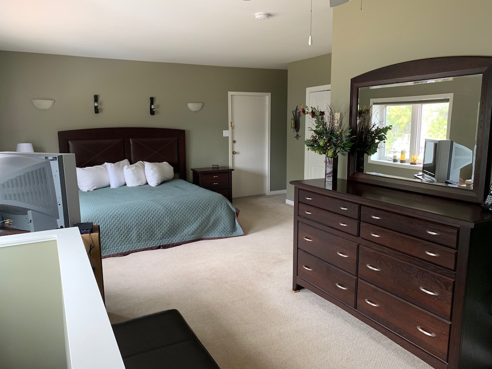 Executive Suite (Not pet friendly) photo 1