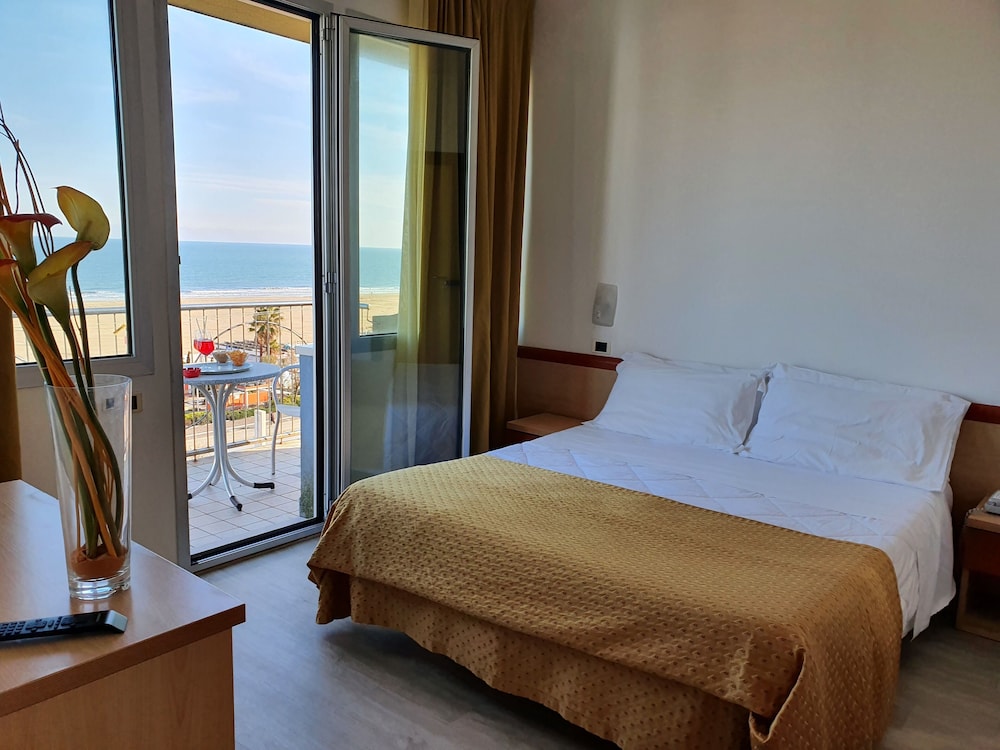 Superior Double or Twin Room, Sea View