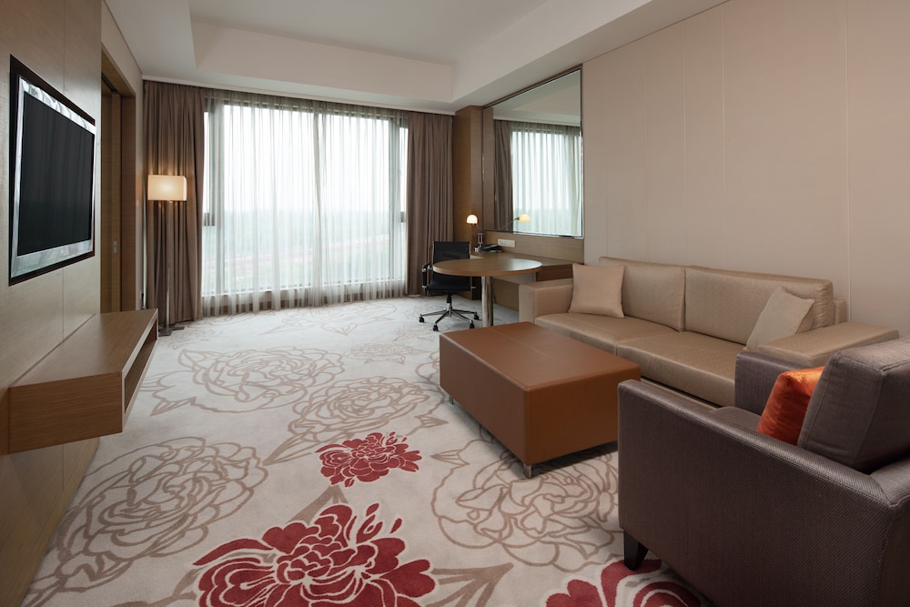 Suite, 1 Bedroom, Garden View