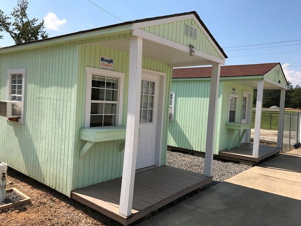 Basic Cabin, 2 Twin Beds photo 2