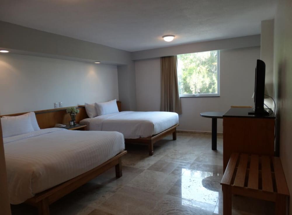 Double Room, 2 Queen Beds photo 2