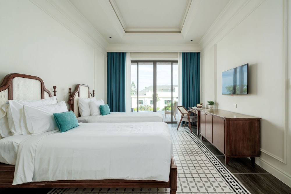 Share Villa Room - Double or Twin Room