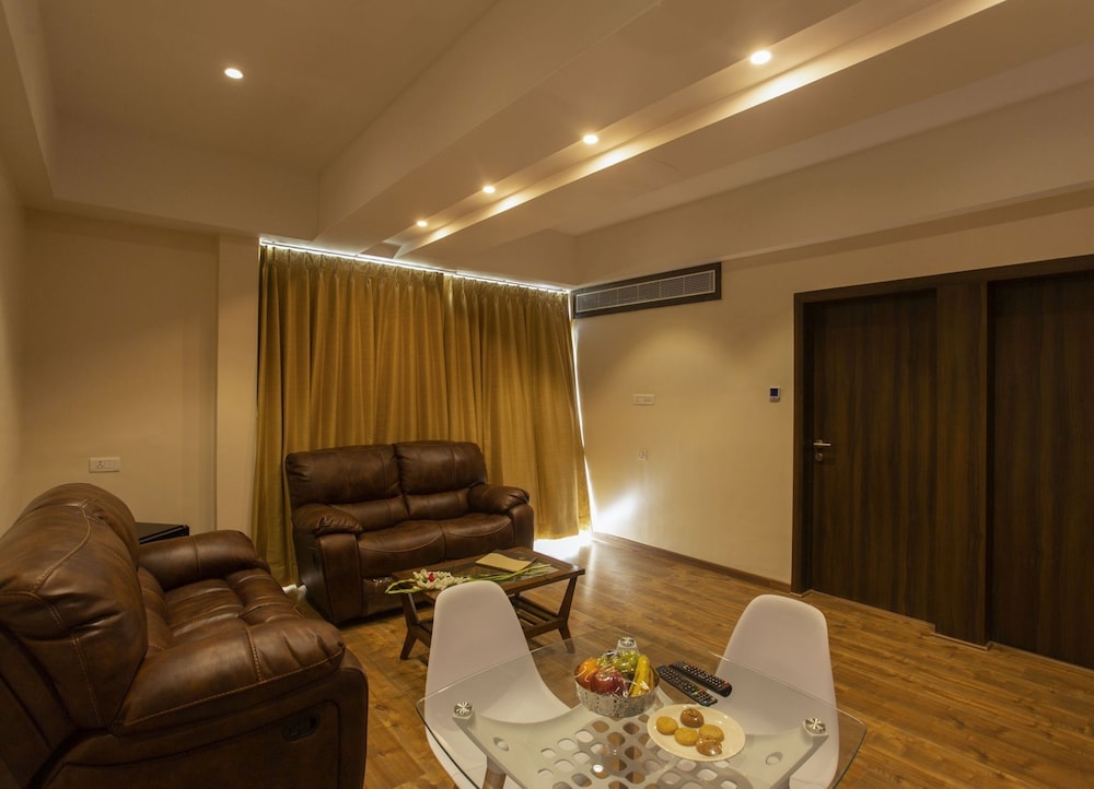 Premier Room, 1 Double Bed - Photo 29