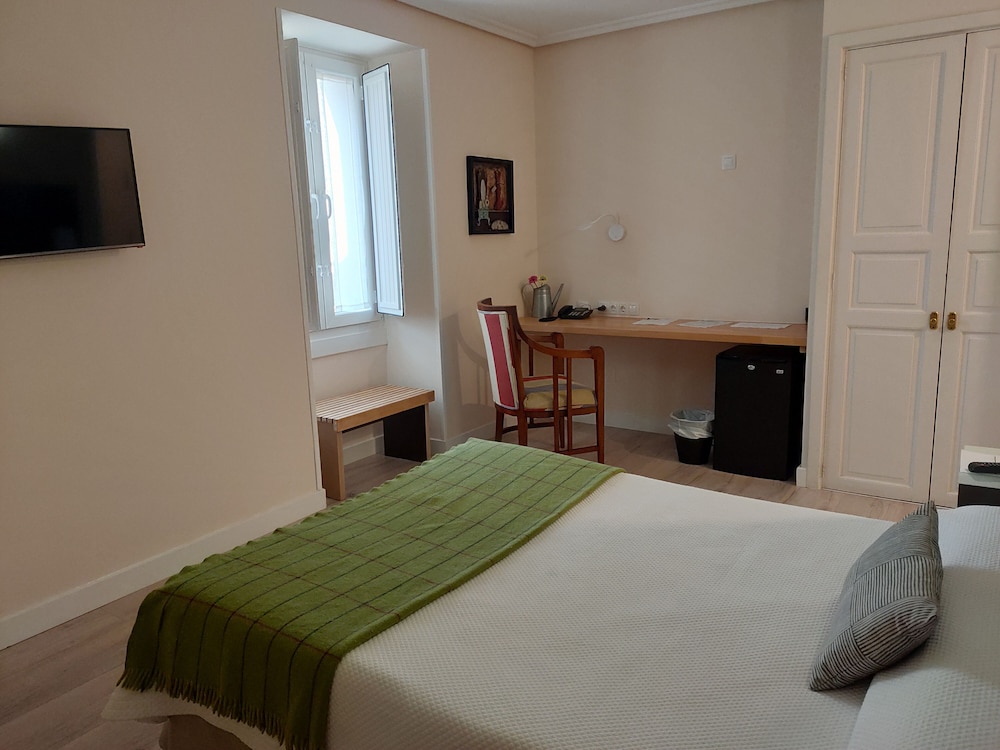 Room, 1 Double Bed - Photo 1