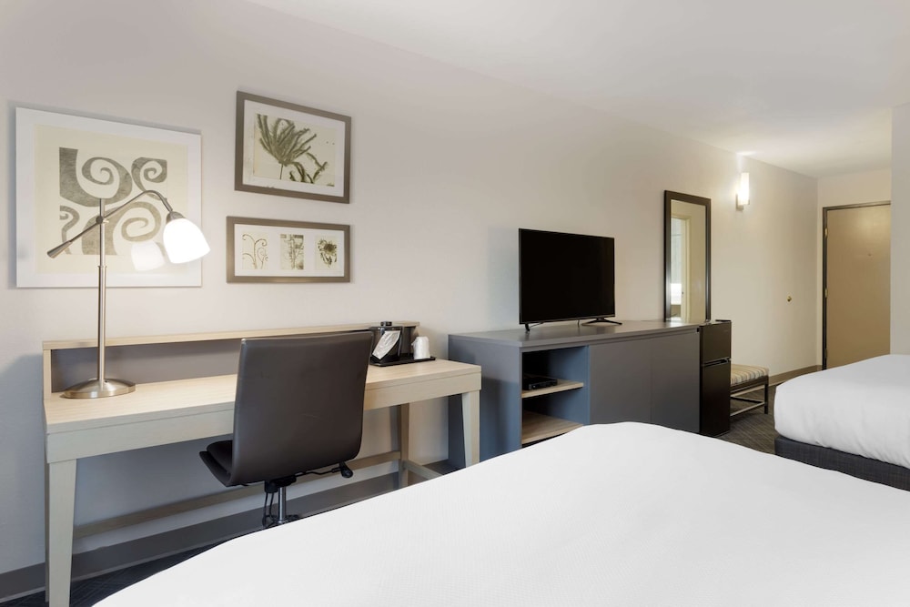 Standard Room, 2 Queen Beds, Non Smoking