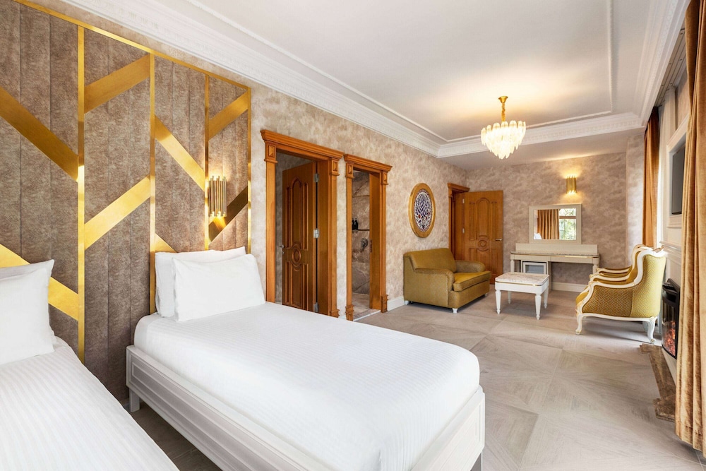 Presidential Suite, Jetted Tub photo 2