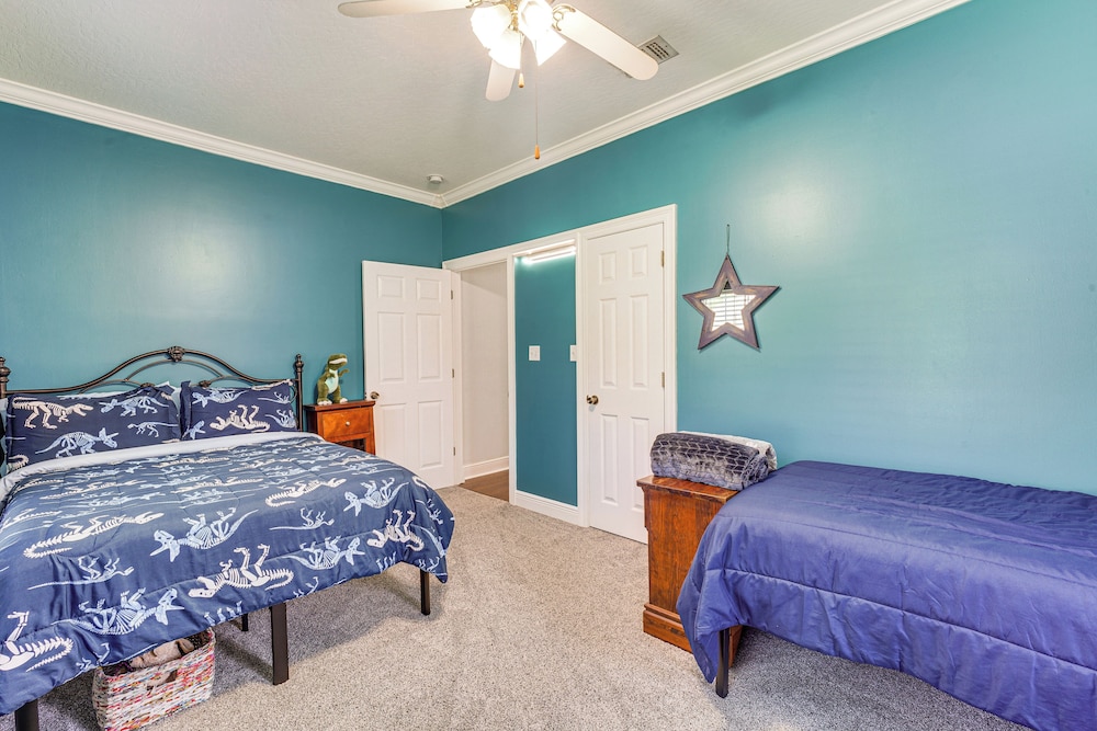 House (4 Bedrooms) photo 2