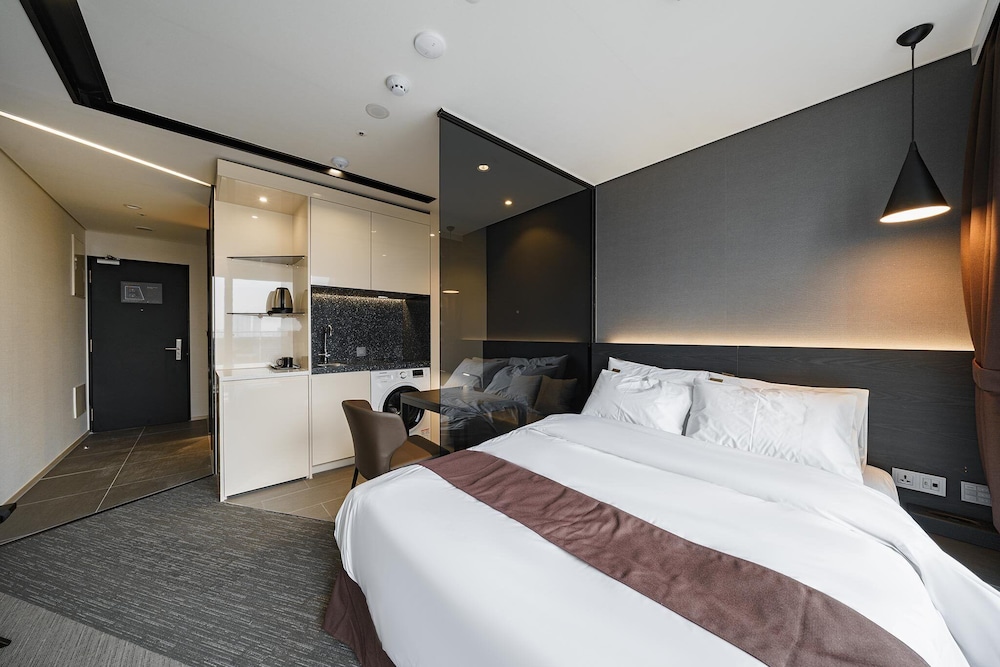 Standard Double Room - Photo 3