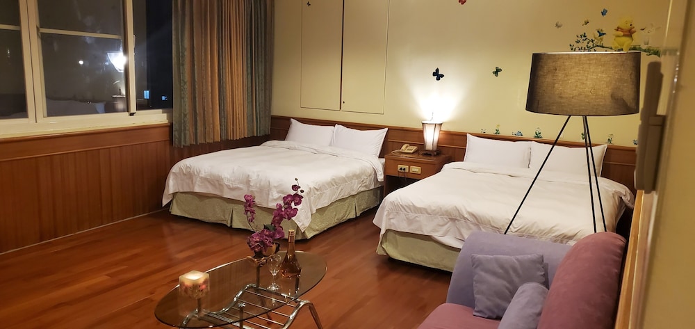 Classic Quadruple Room photo 3