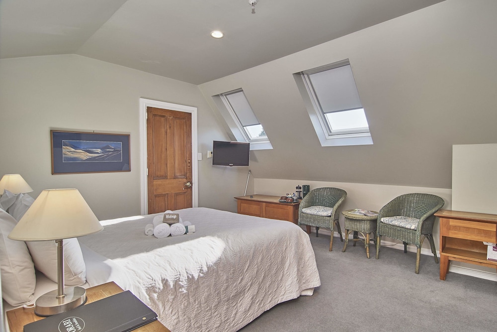 Room 8 photo 1