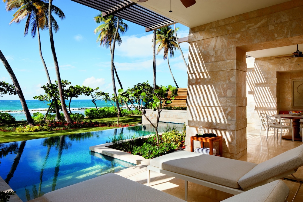 East Beach Ground Suite, 1 Bedroom Suite, 1 King, Sofa bed