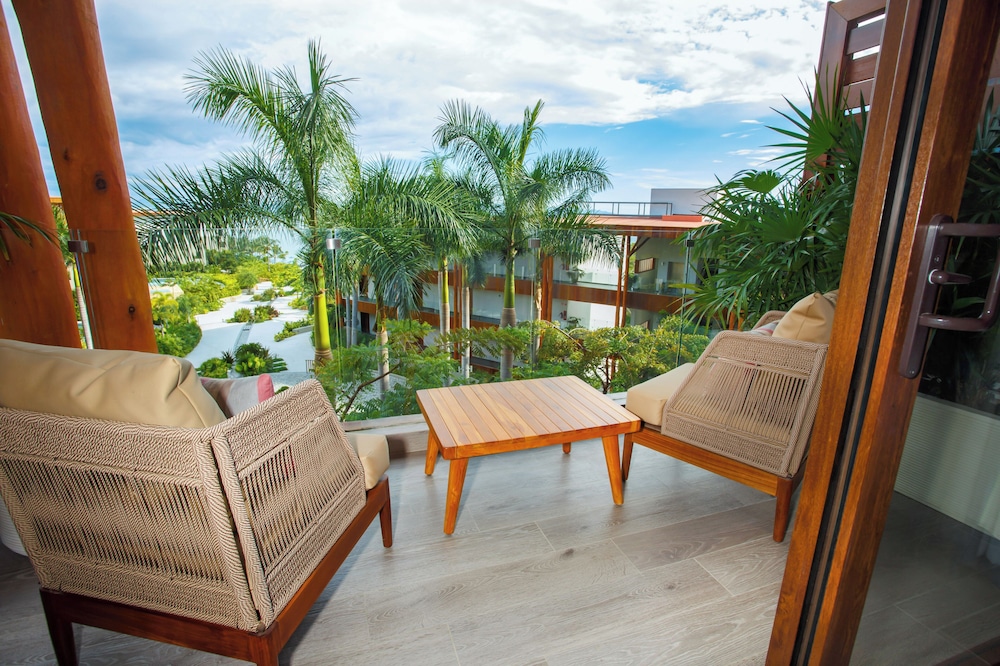 Suite, 1 Bedroom, Garden View - Photo 5