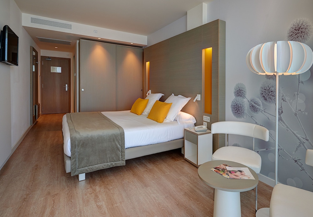 Habitación Individual Estándar, Vista Parcial al Mar