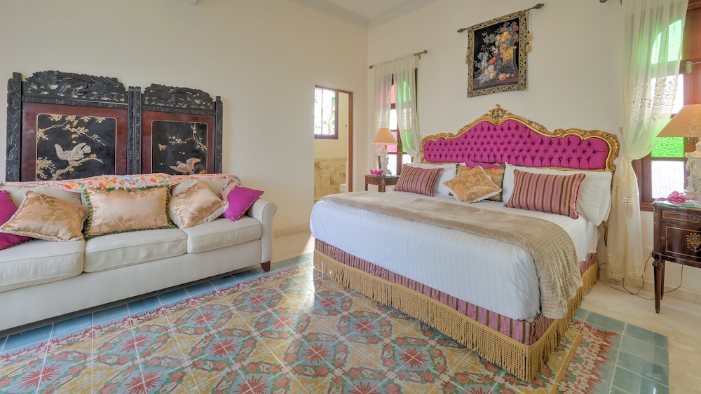 Luxury Double Room, 1 King Bed, Balcony photo 1