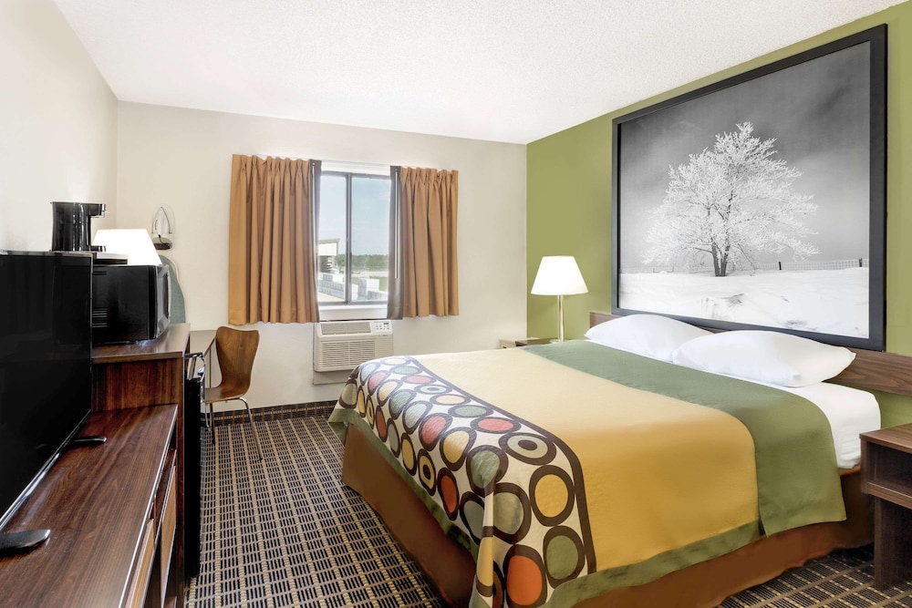Room, Accessible photo 1