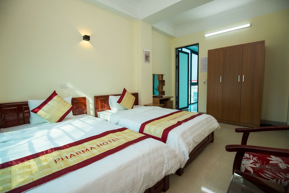 Standard Triple Room, City View photo 2