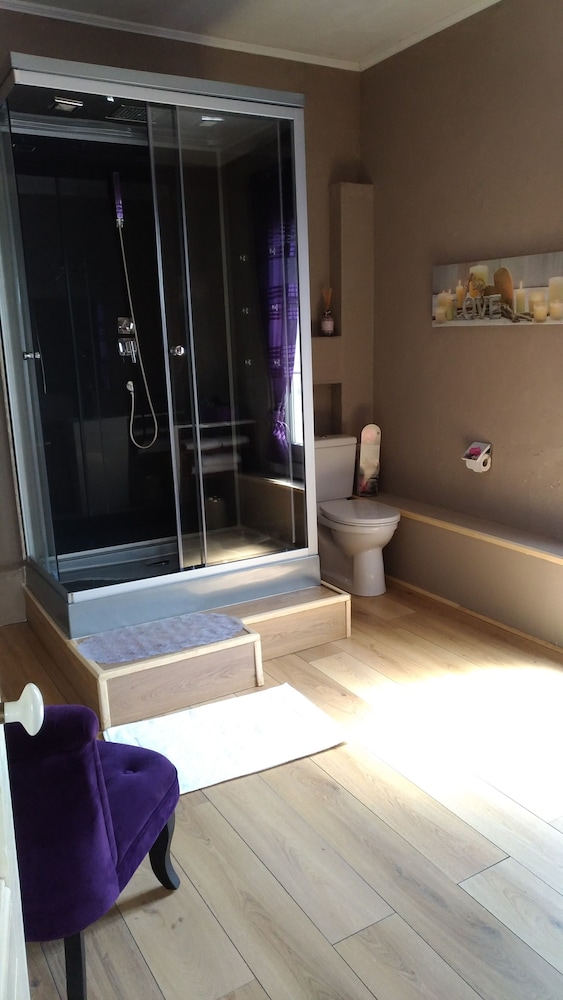 Comfort Double Room, Private Bathroom, Garden View photo 2