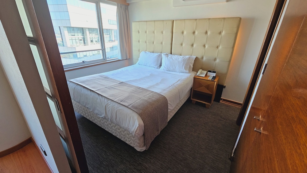 Superior Studio Suite - Photo 17