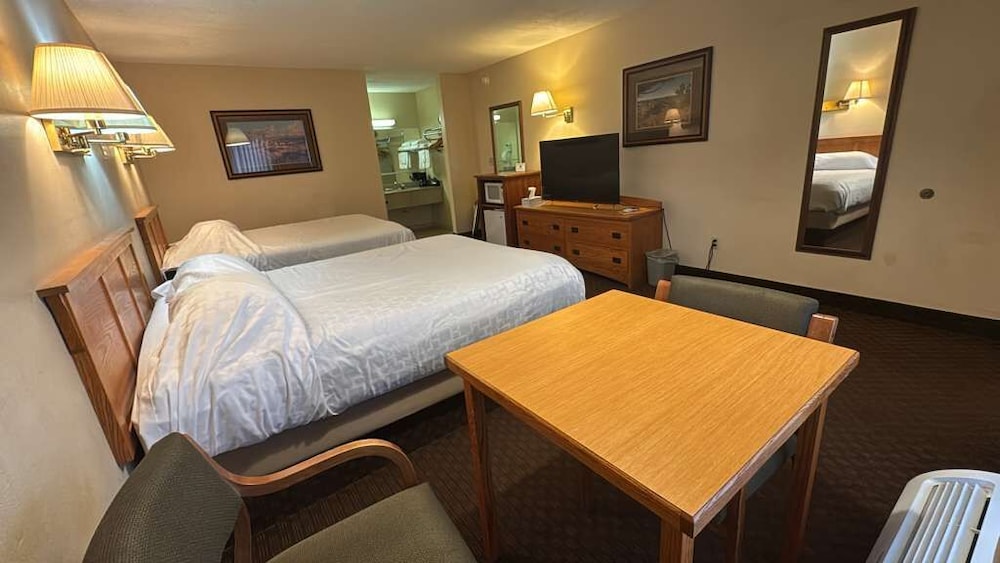 Room, 2 Queen Beds, Non Smoking