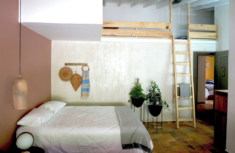 Family Room - Photo 4