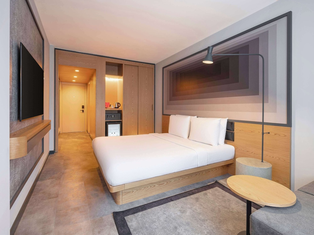 Deluxe Room, 1 Double Bed, City View photo 2