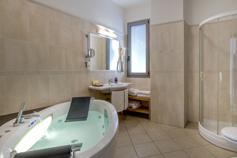 Junior Suite (2 + 1) - Photo 4