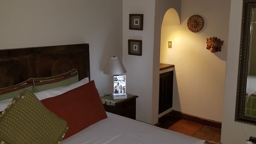 Deluxe Double Room, 1 King Bed, Private Bathroom, Garden View photo 1